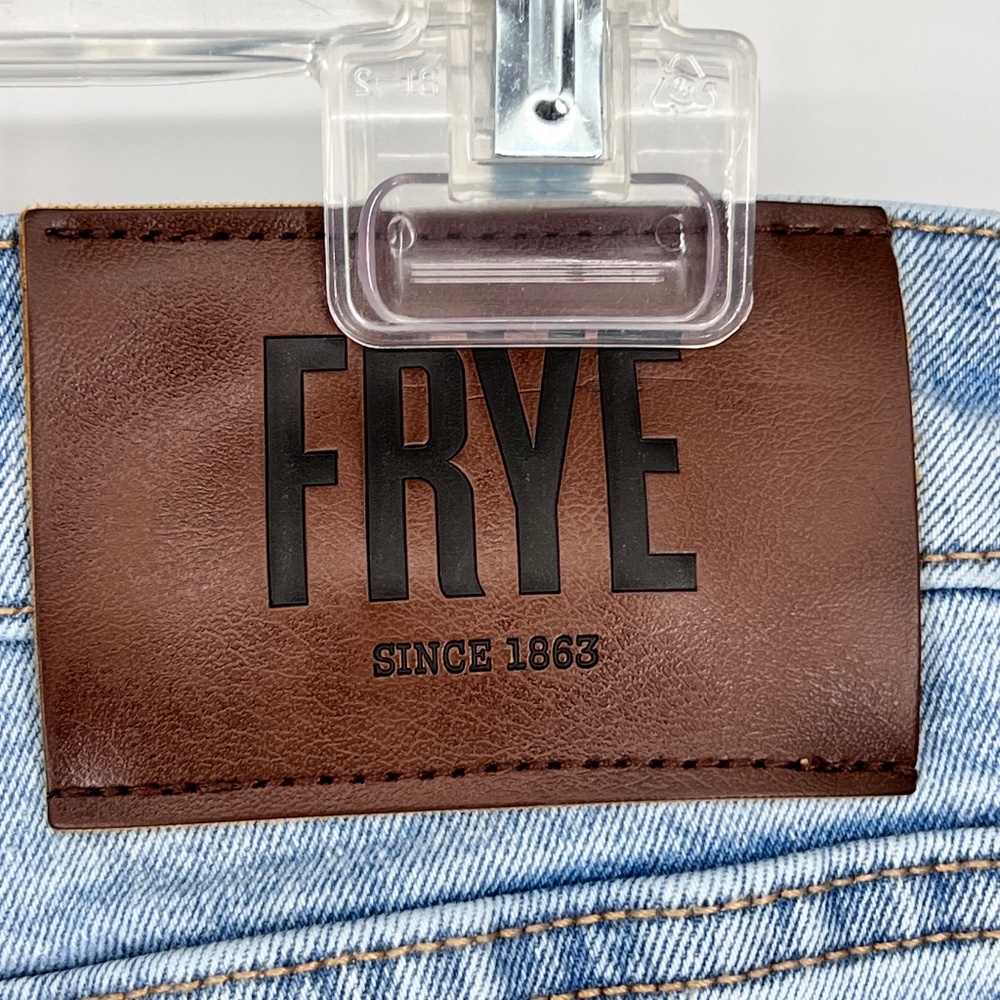 FRYE Light Wash Denim Jeans Sz 16/34 Straight Fit Everyday Riding Farm Chores